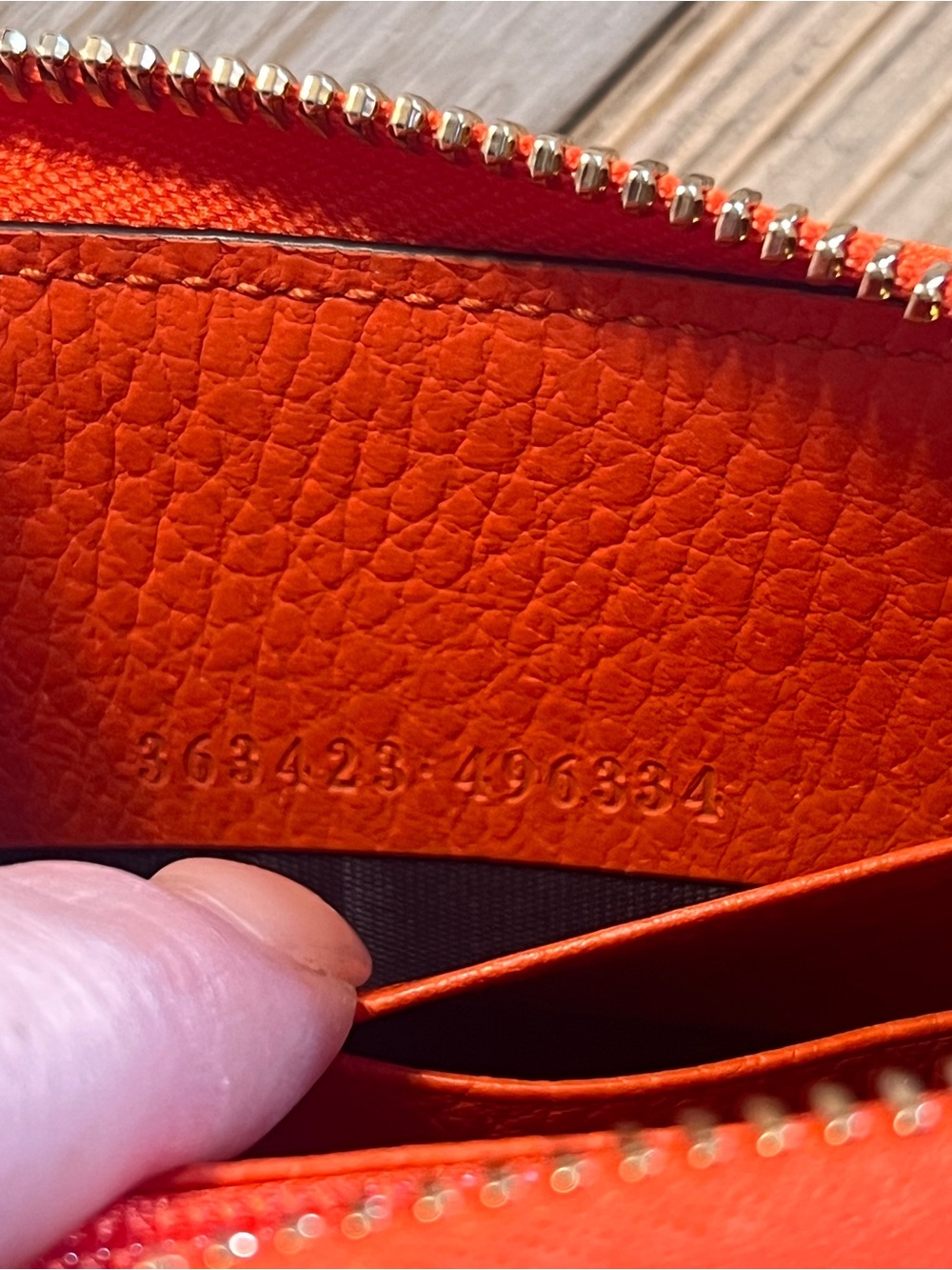 Gucci Soho long wallet GG Canvas Zip Wallet with Orange Trim NWOT - Picture 5 of 6